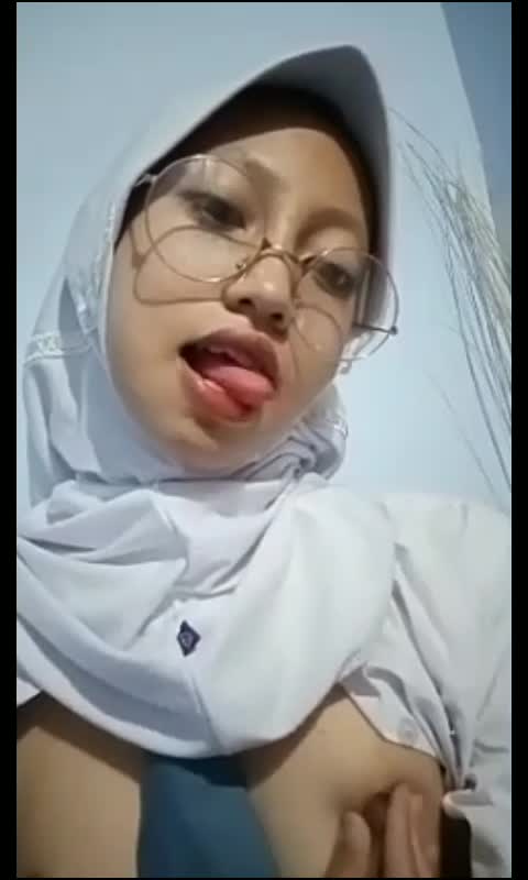 hijab sma cantik pamer boba