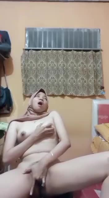 Jilbab sange colmek di kursi